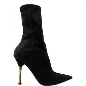 Valentino suede boots!